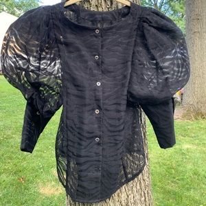 Gracia
Lace 3/4 Puff Sleeve Blouse